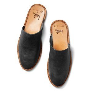 Beek Seagull Mule Women in Vintage Black Leather Size 9